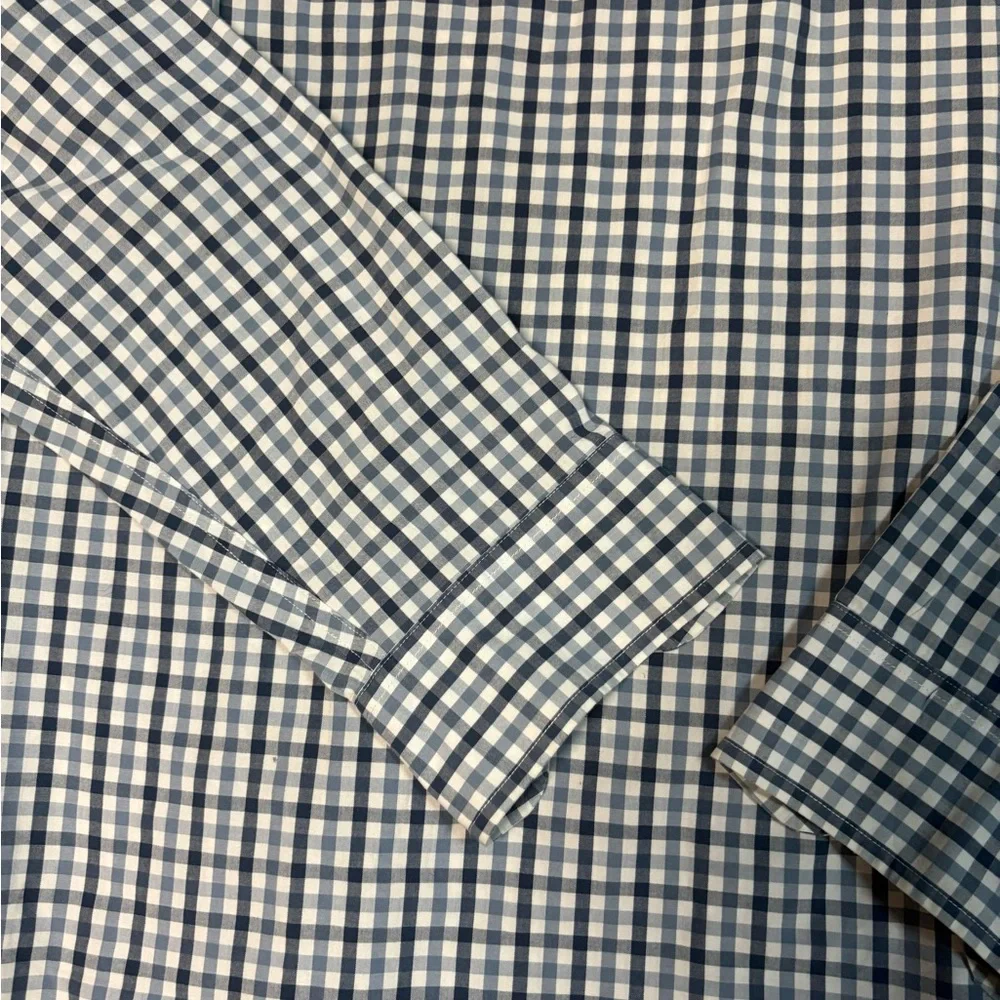 J. Crew men’s blue‎ and White Checkered Casual Shirt size L